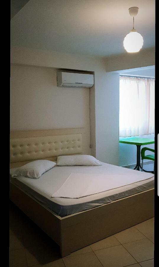 Deor Hotel Shengjin Exterior photo